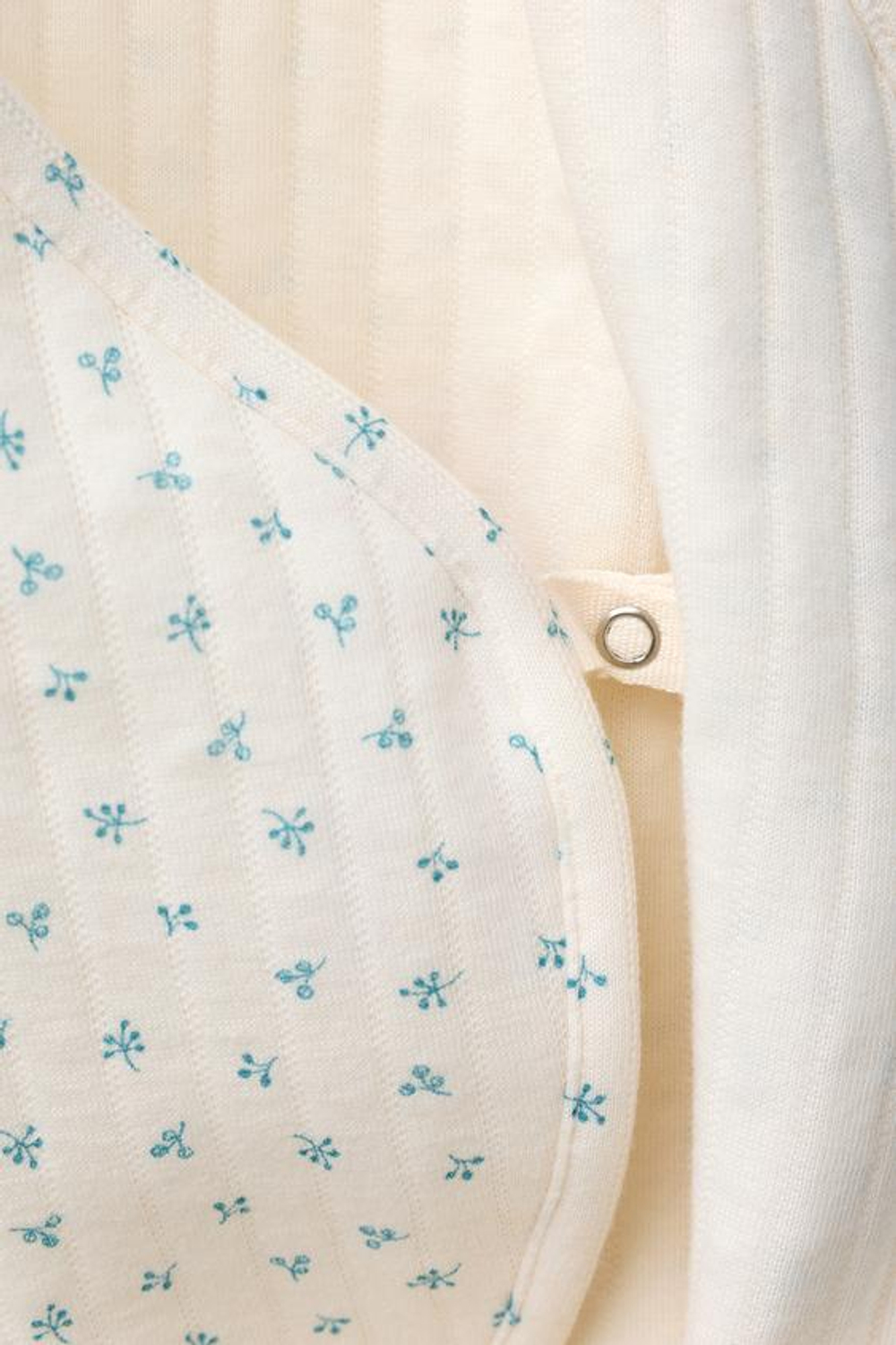 ZARA СТЕГАНЫЙ КОМБИНЕЗОН С ЦВЕТОЧНЫМ ПРИНТОМ, ЭКРЮ