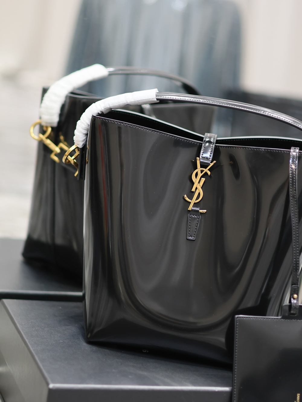 Saint Laurent LE 25 cm