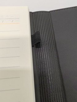 Блокнот подарочный А5 с ручкой Н-черный (7728-1)