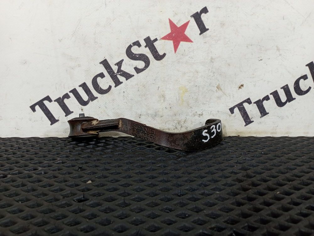 Кронштейн радиатора правый 2020г.