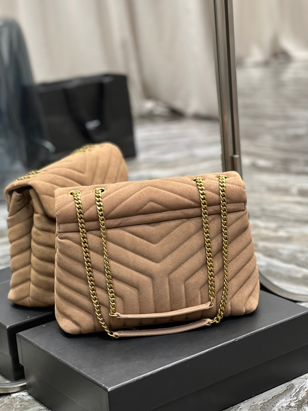 Saint Laurent Loulou 32 cm
