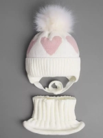 Шапка детская зимняя и манишка