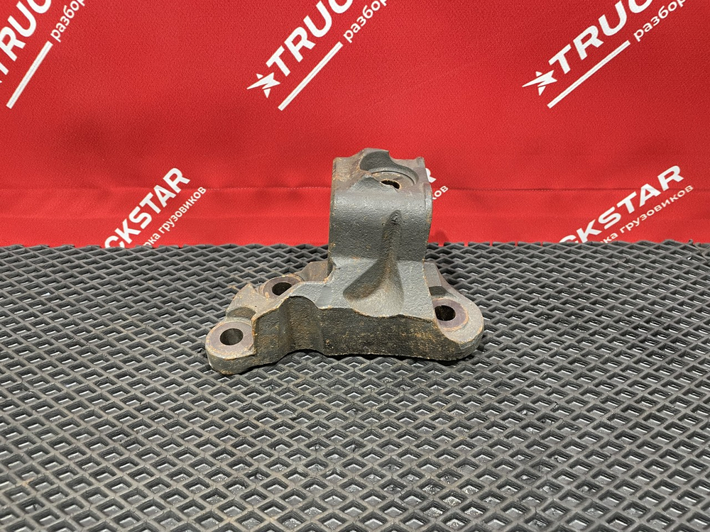 Кронштейн двигателя задний левый