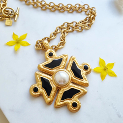 Колье Anne Klein
