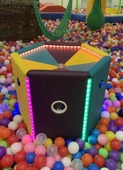 Фонтан для сухого бассейна