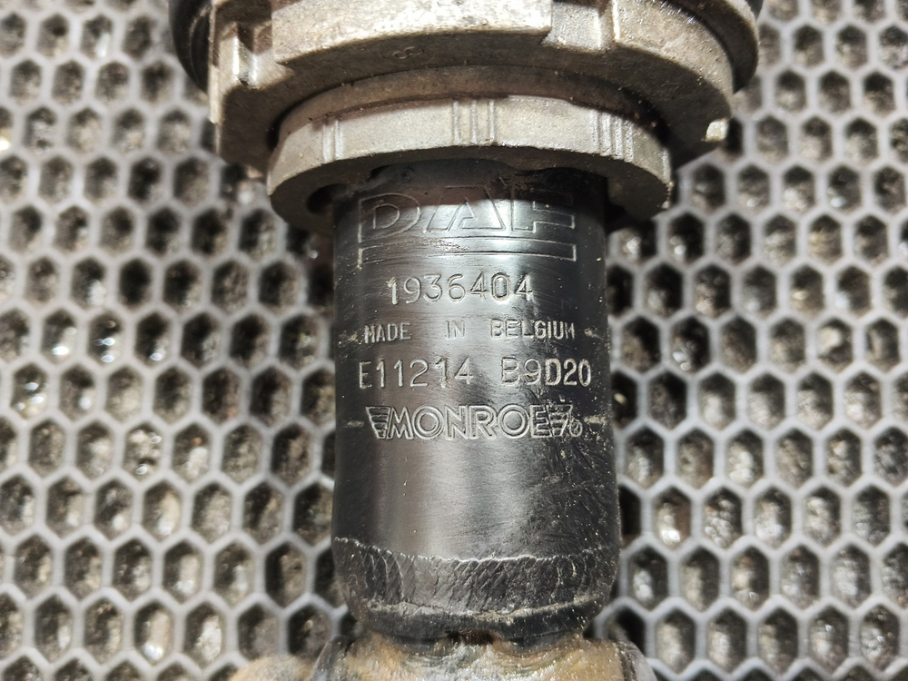 Амортизатор кабины передний 2020г