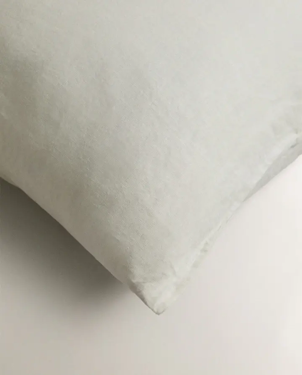 ZARA HOME ОДНОТОННЫЙ ЛЬНЯНОЙ ЧЕХОЛ ДЛЯ ДЕКОРАТИВНОЙ ПОДУШКИ, ЭКРЮ