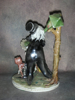 Статуэтка. Фарфор. С похмелья. Capodimonte. Италия