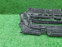 Кронштейн решетки радиатора Ford Kuga 2 (16-19)