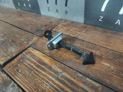 Ограничитель двери задний Mazda 3 (BK) 02-09 Б/У Оригинал BP4K72270E