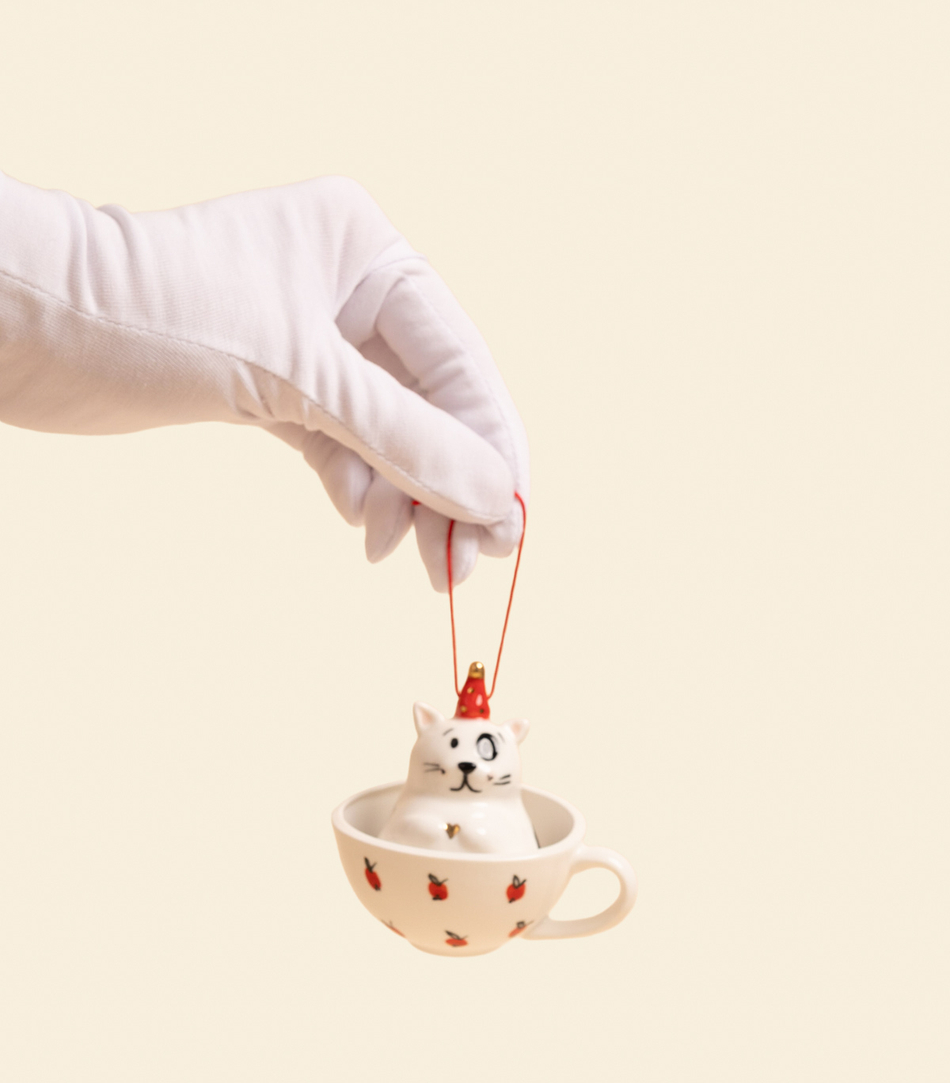 Ёлочная игрушка – Кот в чашке | Александра Маврина