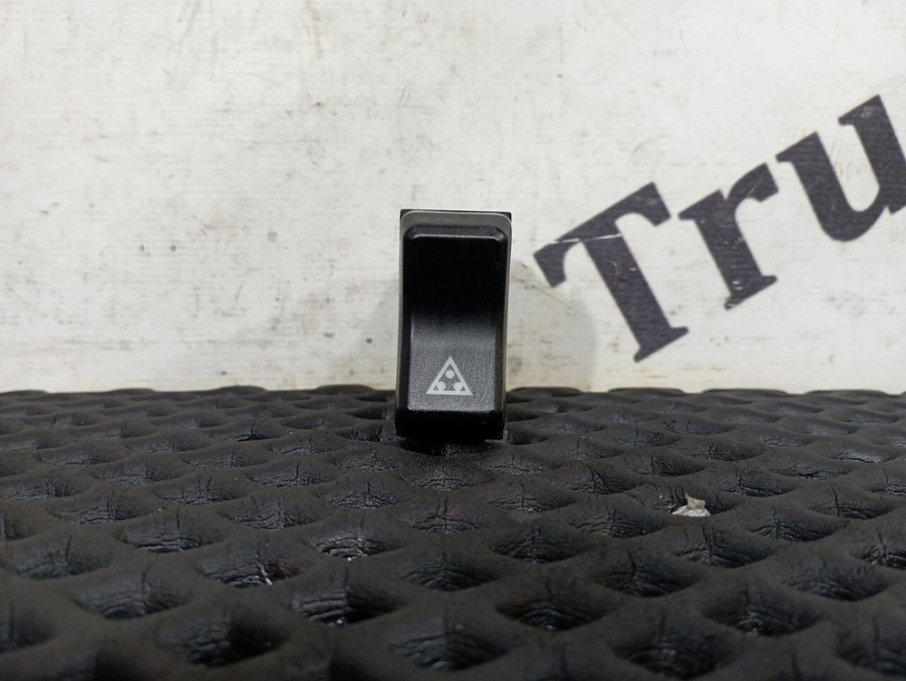 Кнопка аварийной сигнализации