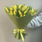 Букет из 49 желтого тюльпана в упаковке