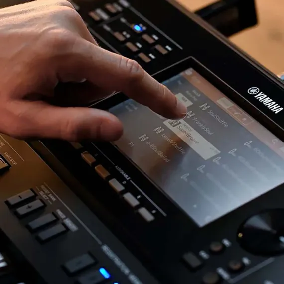 Yamaha PSR-SX720 Black