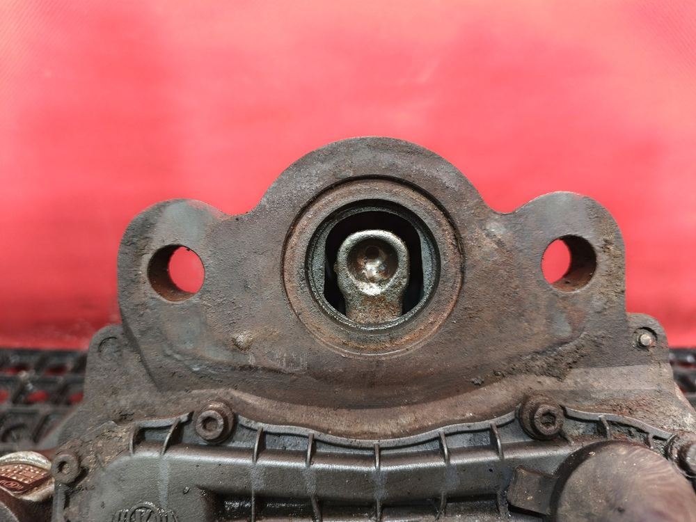 Суппорт левый