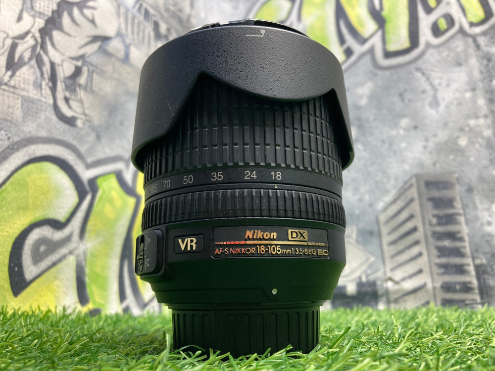 Nikon 18-105mm 3.5-5.6G AF-S ED DX VR Nikkor
