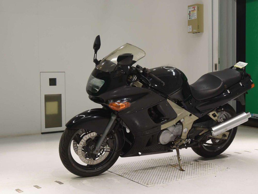 Kawasaki ZZ-R400 043908