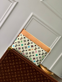 Louis Vuitton Pochette Voyage Souple