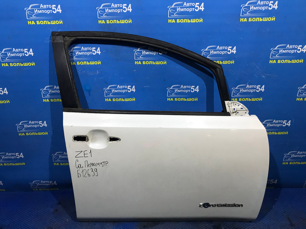 Дверь передняя правая NISSAN LEAF 2017-2022