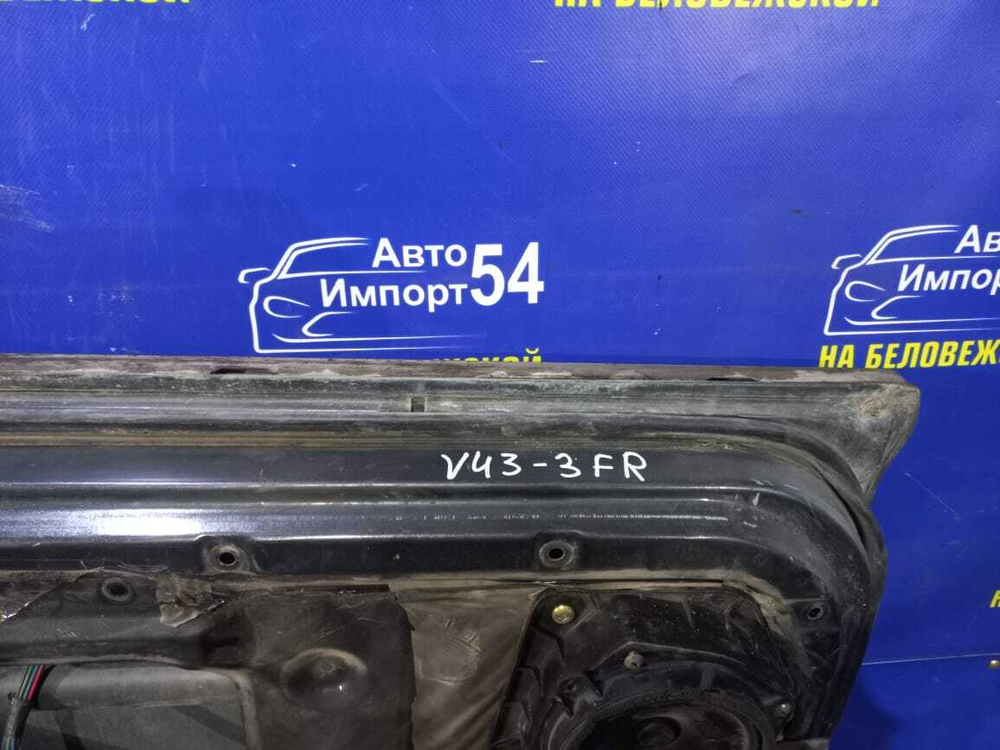Дверь передняя правая MITSUBISHI PAJERO 1993