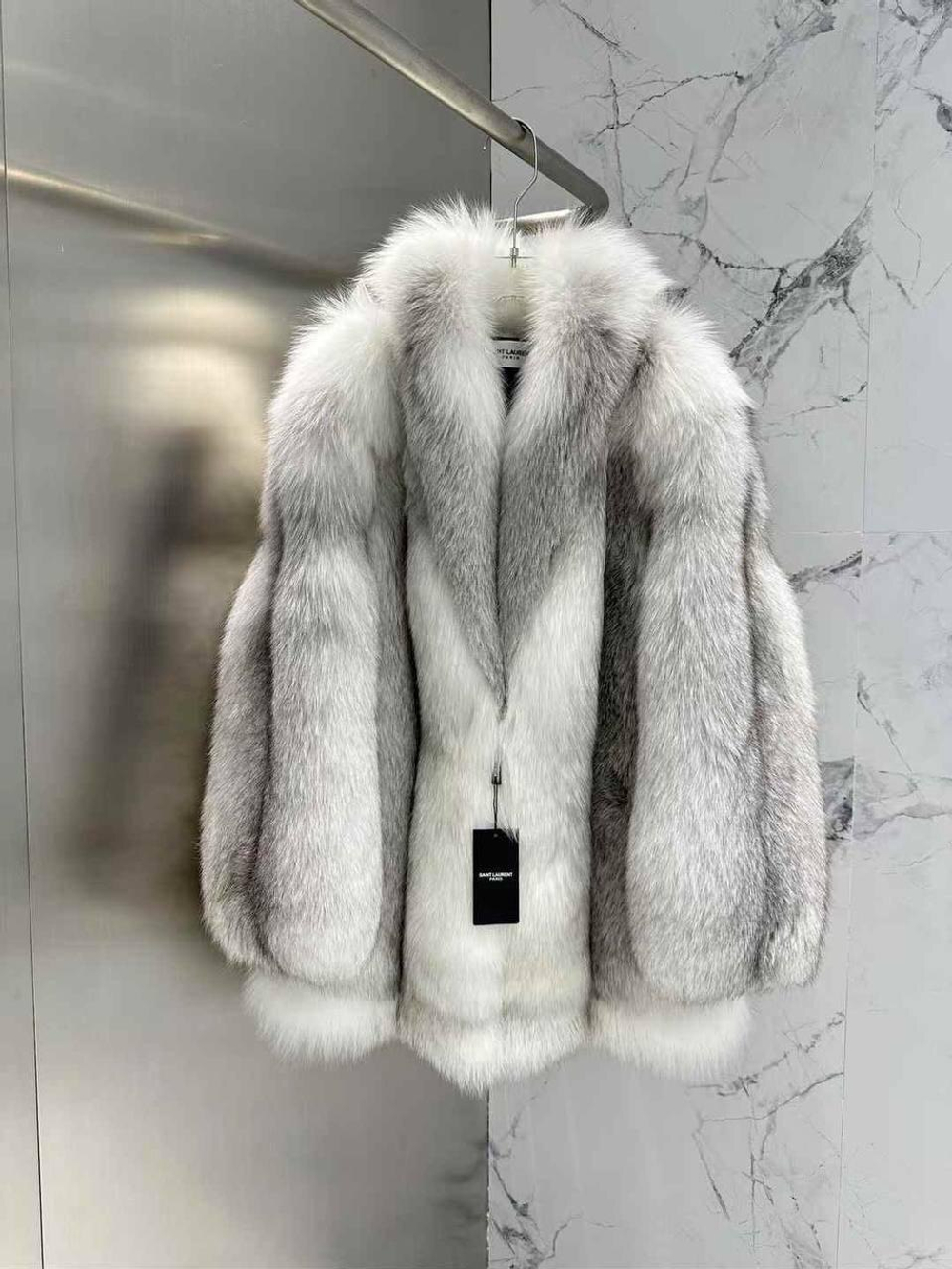 Шуба Yves Saint Laurent