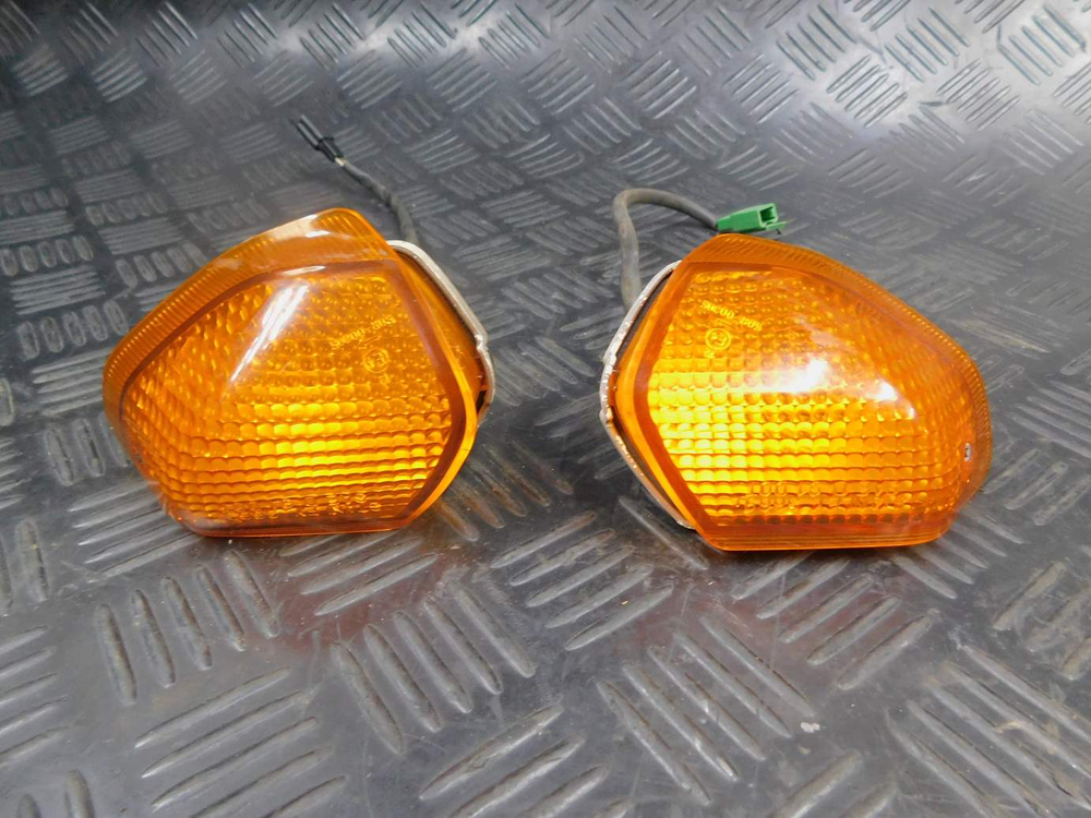 Поворотники задние Kawasaki ZZR 400 98 052955