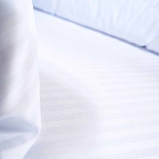 КПБ Premier страйп сатин, 1.5 спальный, 50х70, подод.150х215. простыня 180х240  LINNEN