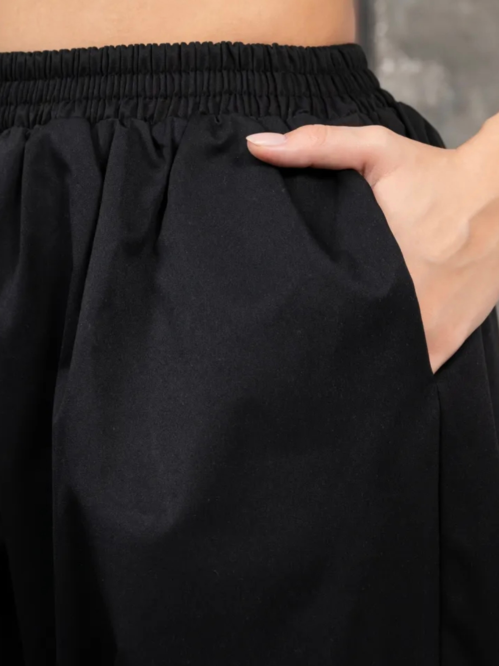 Брюки алладины женские на резинке с боковыми карманами