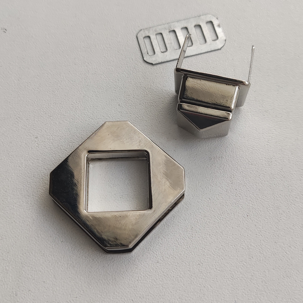 Замок вертушка на винтах Пирамида Серебро