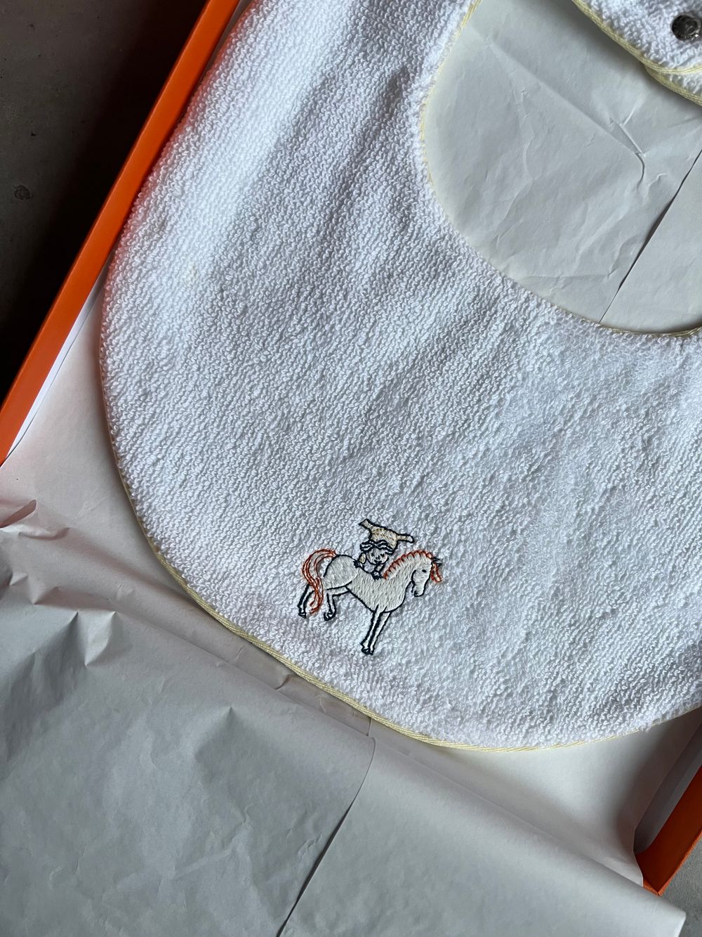 Новый нагрудник Hermes