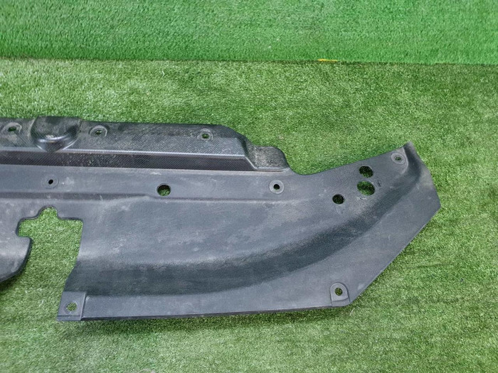 Кожух замка капота Toyota Land Cruiser Prado 150 (2017-н.в.)