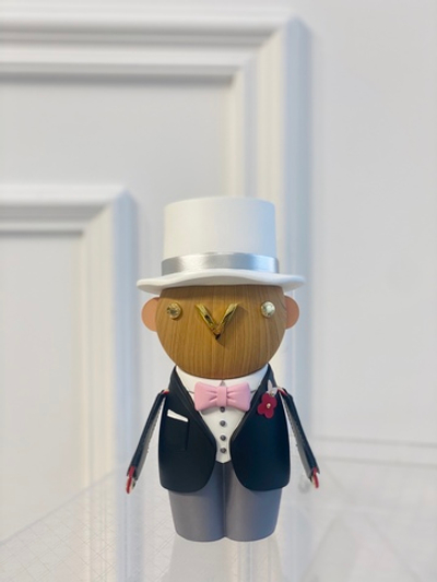 Louis Vuitton Gaston Bridegroom