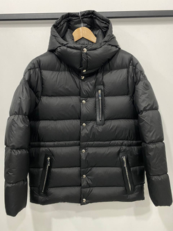 Пуховик Moncler