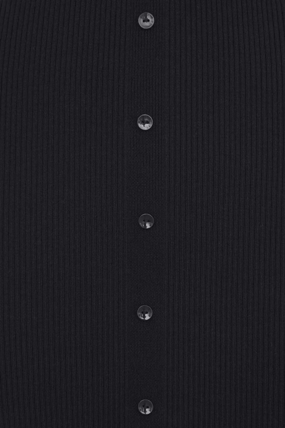 Трикотажное платье на пуговицах