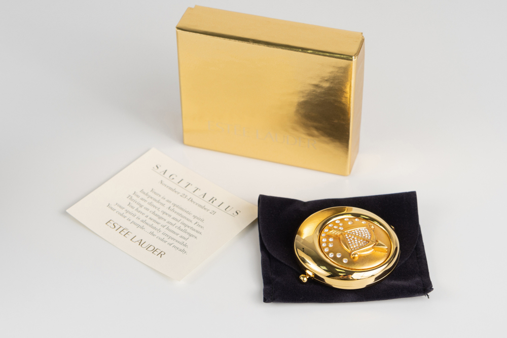 Коллекционная компактная пудра Estee Lauder «Стрелец»
