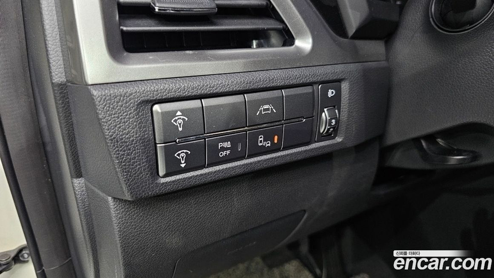 KG Mobility (Ssangyong) Beautiful Korando Бензин 1.5 2WD C5 (12.2019)