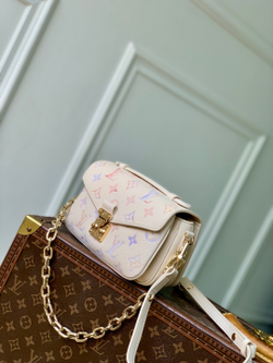 Louis Vuitton Pochette Metis East West