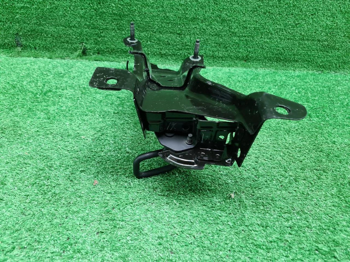 Кронштейн Land-Rover Discovery Sport (2019-н.в.)