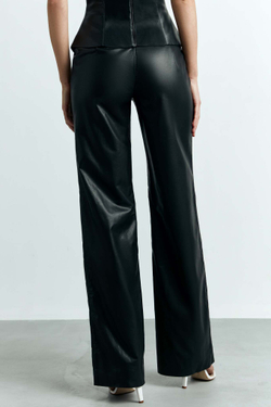 Прямые брюки с завышенной талией