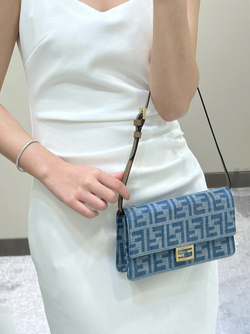 Fendi Wallet On Chain Baguette