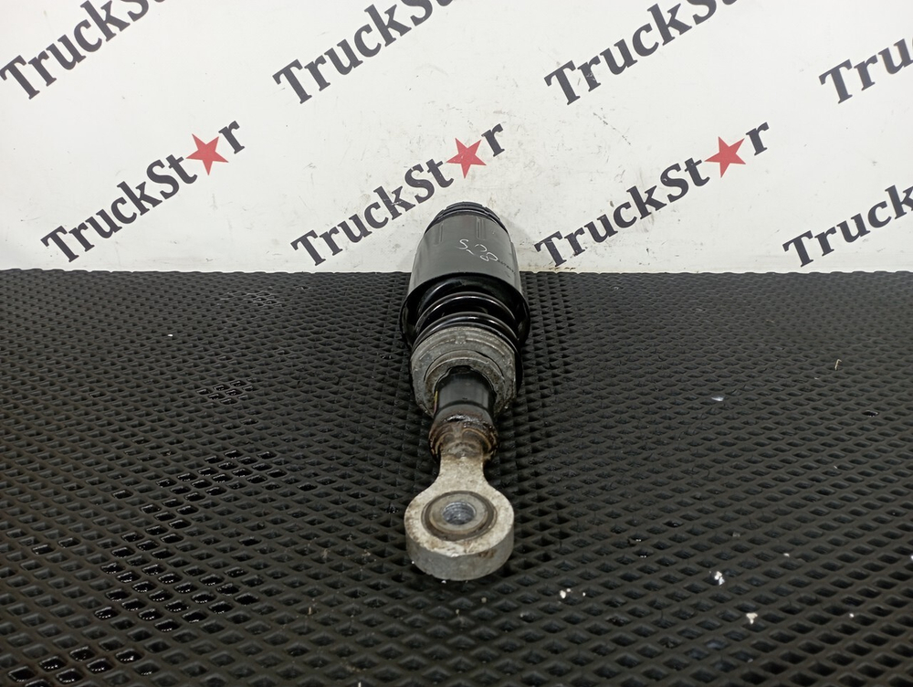 Амортизатор кабины передний 2020г