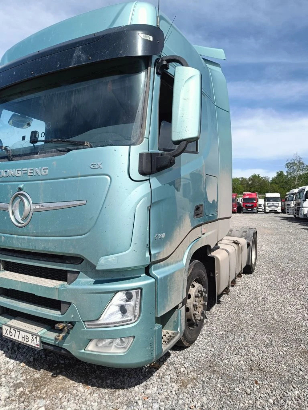 DongFeng DFH 4x2 Седельный тягач DFH4180 (Дизельный, 13,5 л, 518 л.с., АТ)