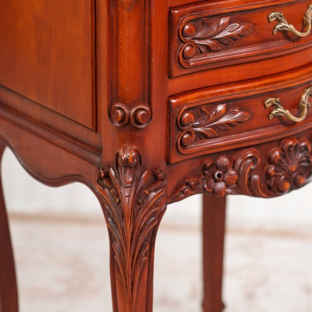 Комод в стиле Людовика XV