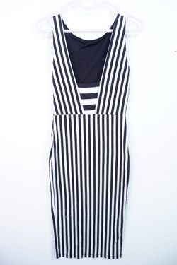 Платье Zara в крупную полоску, маркировка S, визуально 44 размер