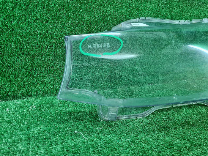 Стекло фары левое BMW X3 F25 X4 F26 (2014-2017)