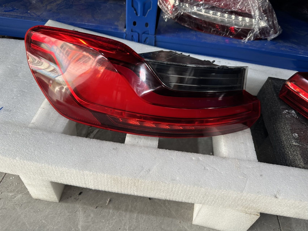 Блок задних фонарей BMW X4 G02 оригинал