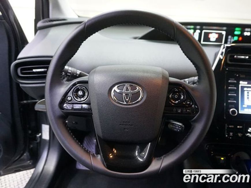 Toyota Prius 4 Generation 1.8 (03.2020)