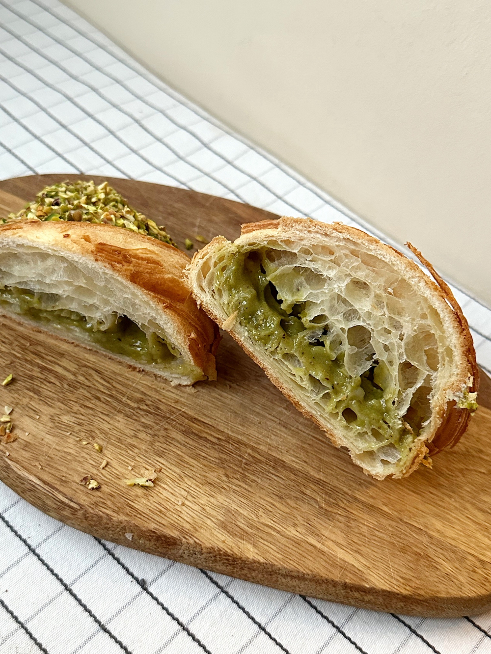 Круассан фисташковый, 120 г