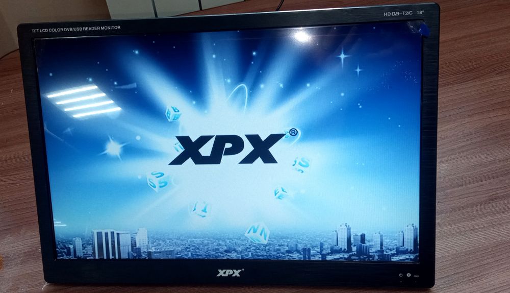Автомобильный телевизор XPX EA-188D DVB-T2 (18")