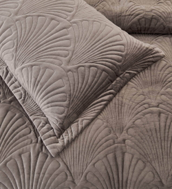 Покрывало 240x260 Sofi De MarkO Ариэль серое